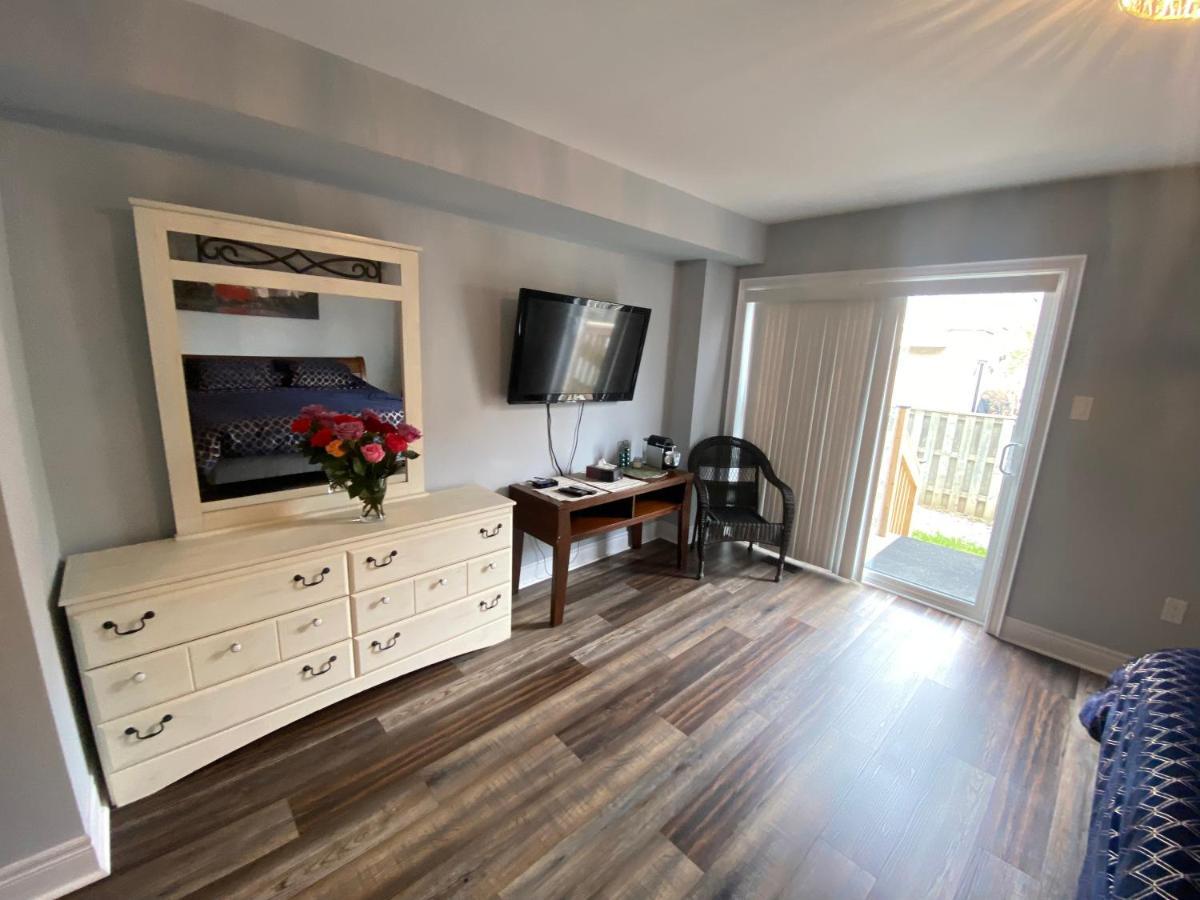2 Bedroom With 2 Ensuites Unit In Ричмонд-Хилл Экстерьер фото