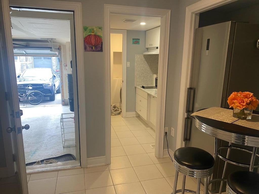 2 Bedroom With 2 Ensuites Unit In Ричмонд-Хилл Экстерьер фото