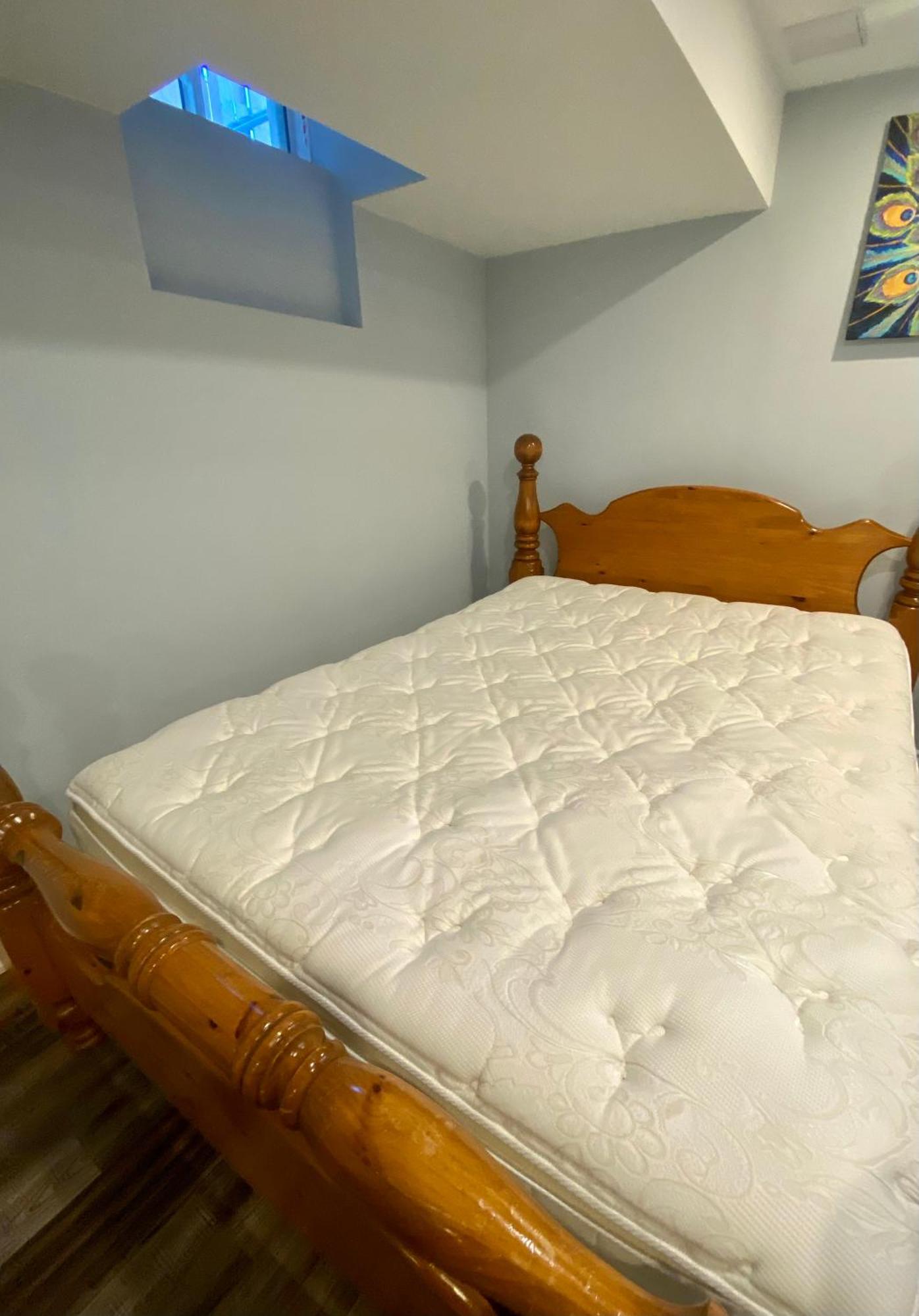 2 Bedroom With 2 Ensuites Unit In Ричмонд-Хилл Экстерьер фото