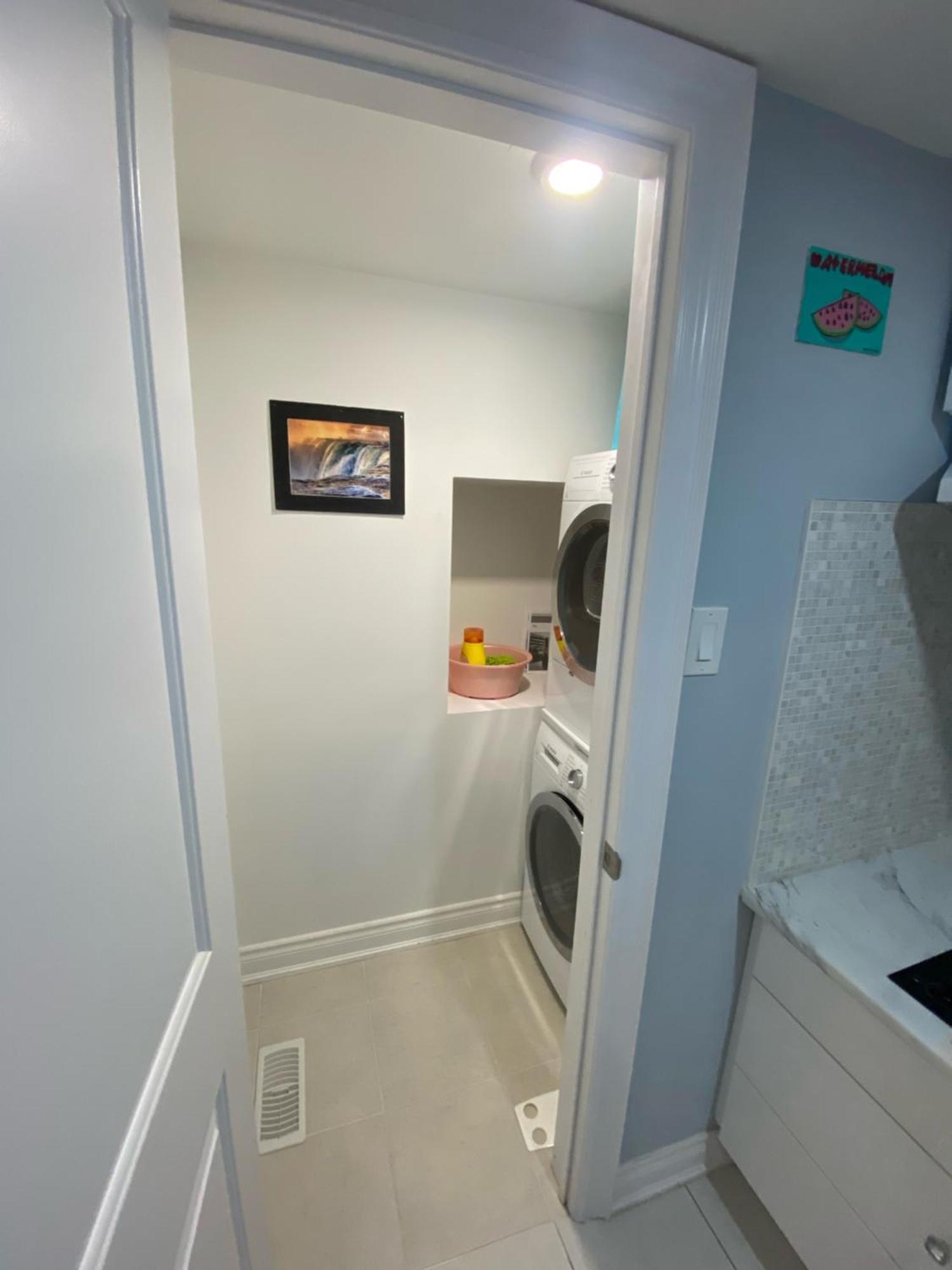 2 Bedroom With 2 Ensuites Unit In Ричмонд-Хилл Экстерьер фото